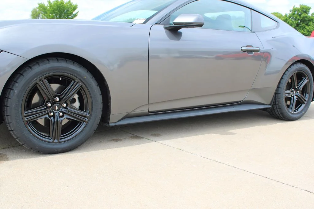 Used 2024 Gray Ford EcoBoost Premium image 9