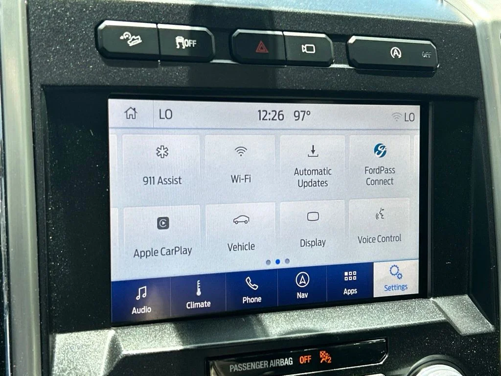 Used 2019 Black Metallic Ford Platinum image 34