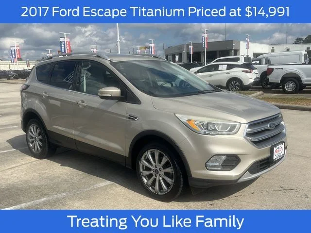 2017 Ford Escape Titanium's photo