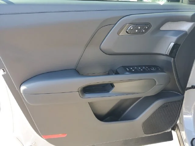 New 2027 Wolf Gray Kia X-LINE SX image 20