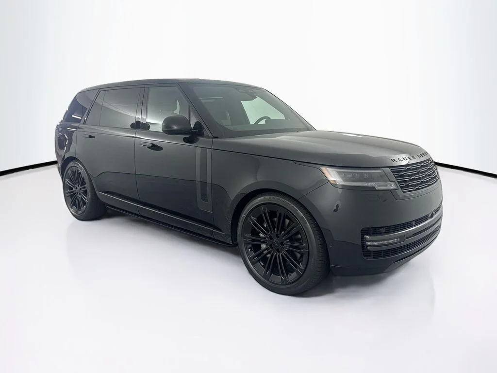 New 2026 Santorini Black Land Rover SE image 3