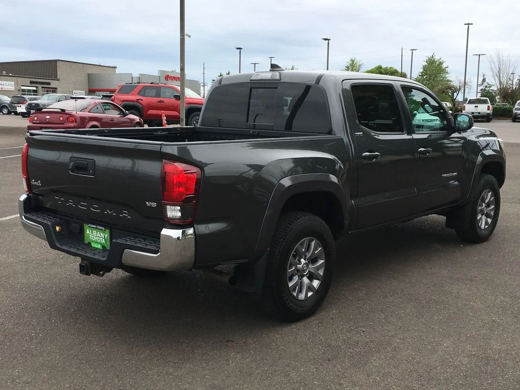 2019 Toyota Tacoma SR5 - Photo 8