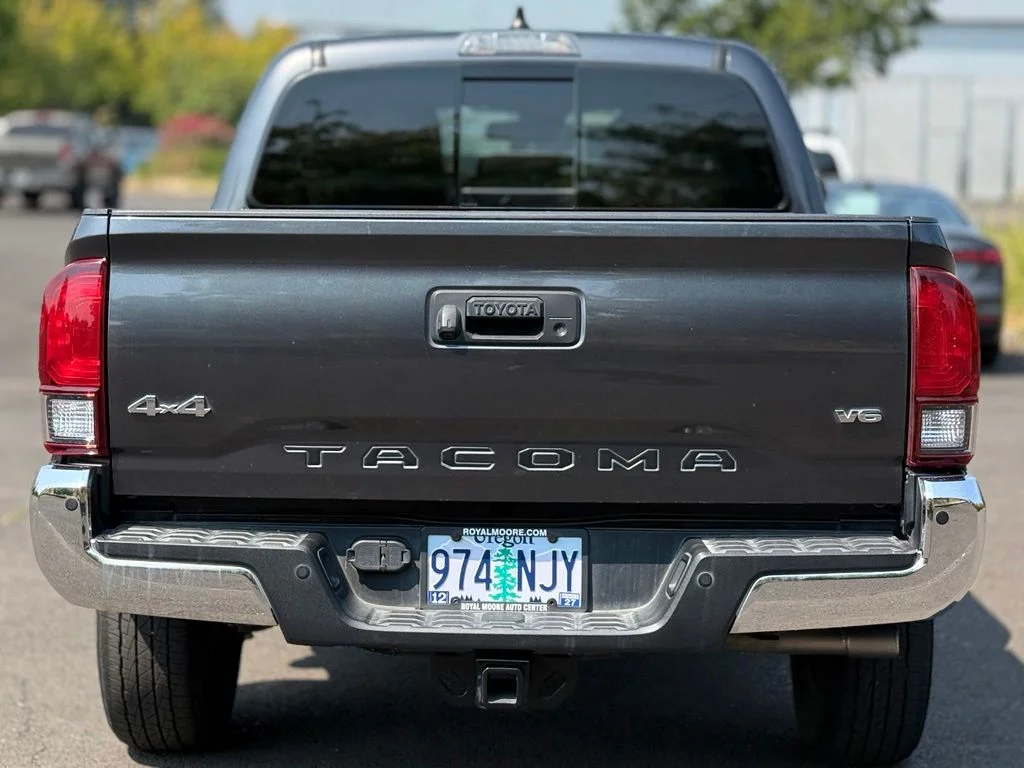 Used 2021 Gray Toyota SR5 image 4