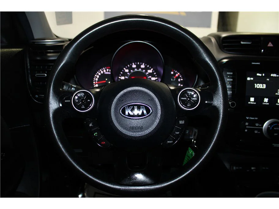 Used 2019 Shadow Black Kia + image 26