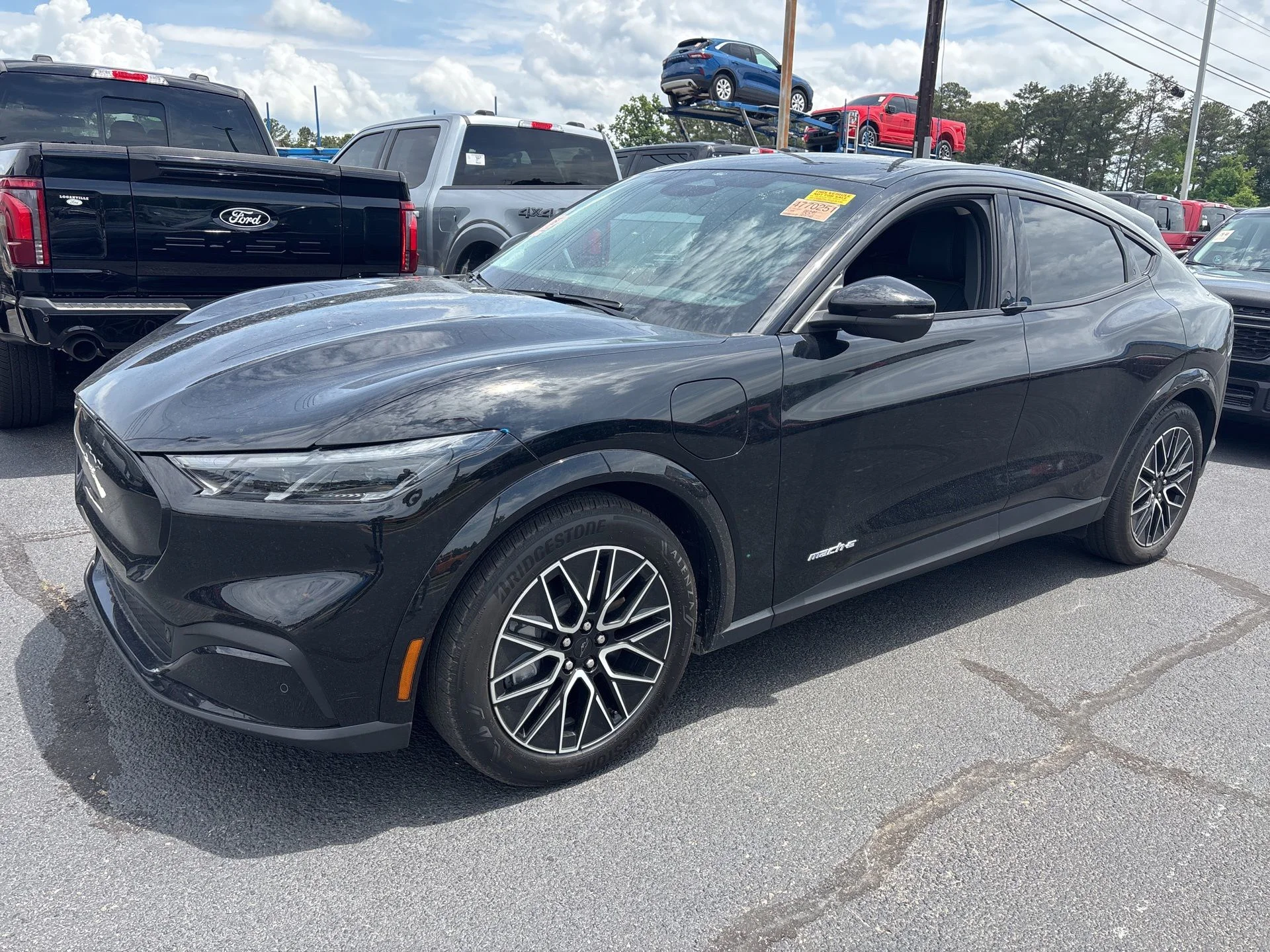 2025 Ford Mustang-Mach-e Premium's photo