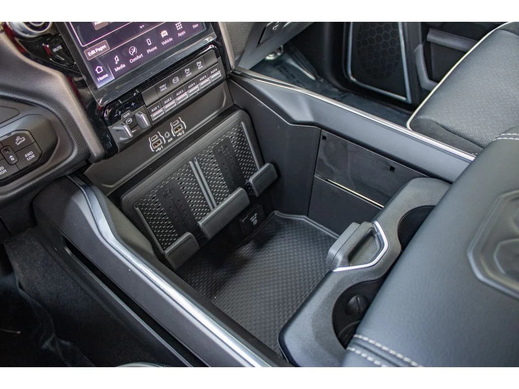 New 2026 Granite Crystal Metallic Clearcoat Ram Laramie image 50