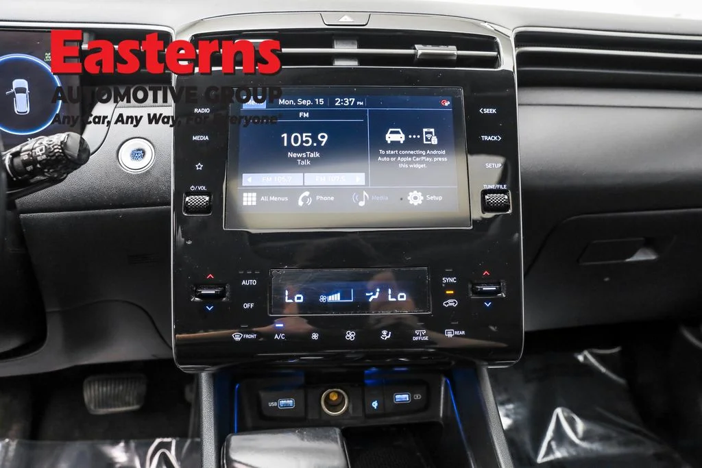 Used 2022 Black Hyundai SEL image 12