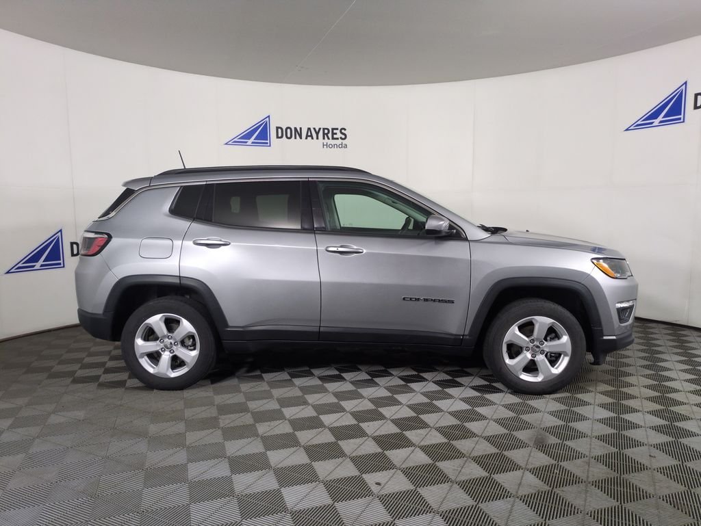 Used 2021 Billet Silver Metallic Jeep Latitude image 8
