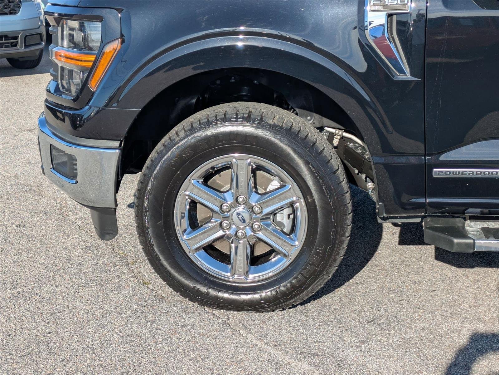 Used 2024 Agate Black Metallic Ford XLT image 10