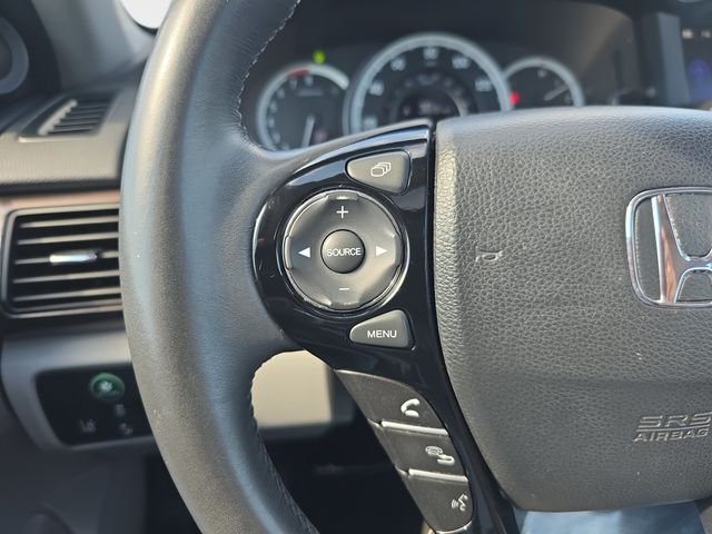 Used 2016  Honda EX-L image 19