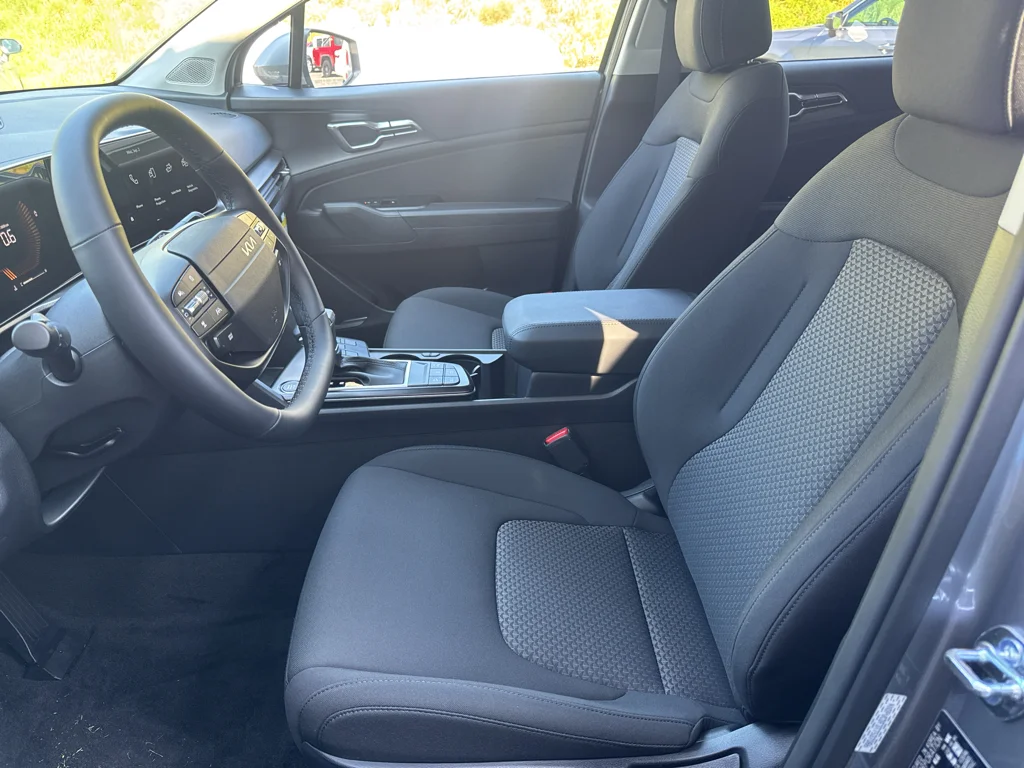 New 2026 Steel Gray Kia LX image 9
