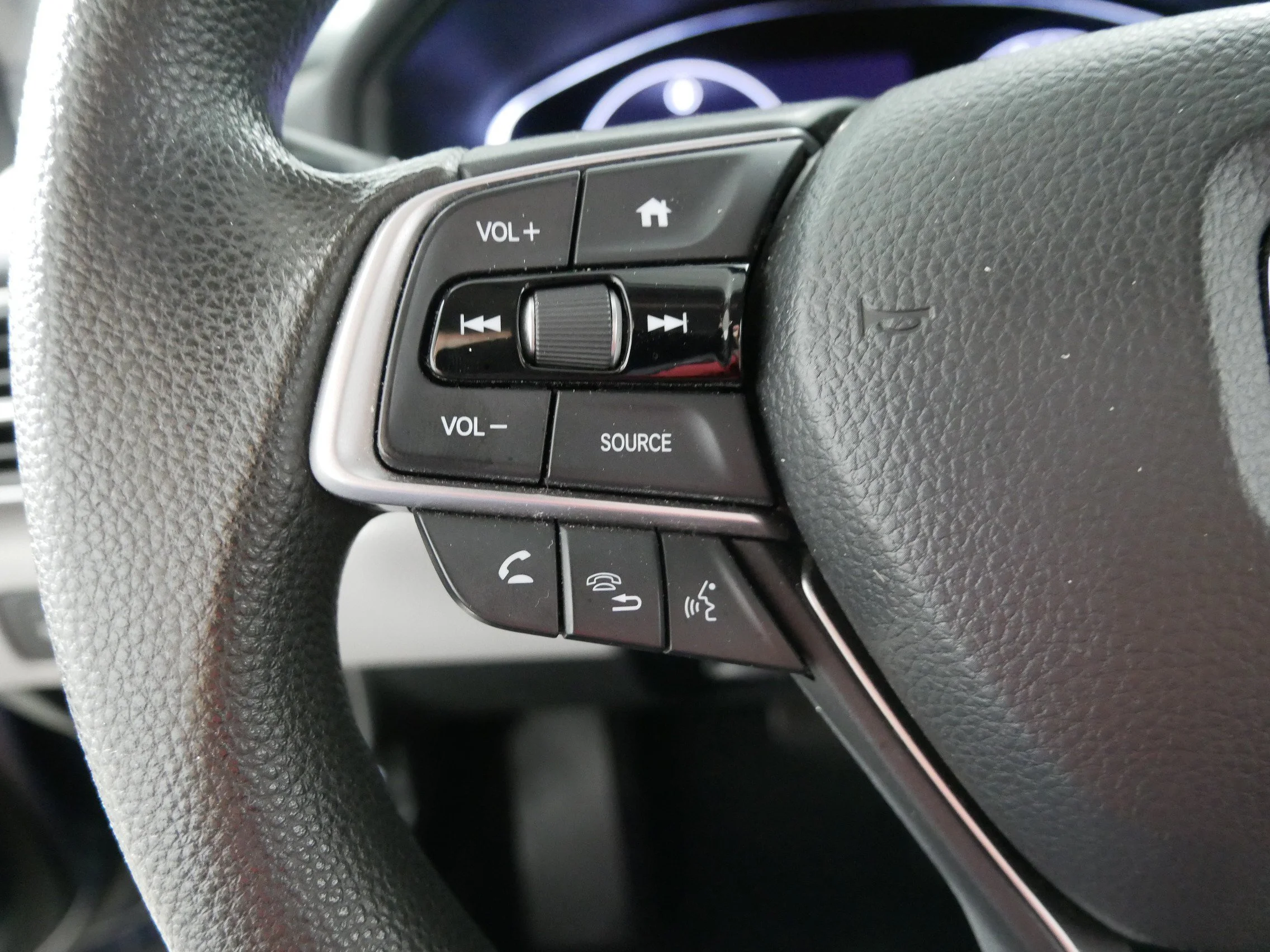 Used 2019 Obsidian Blue Pearl Honda LX 1.5T image 27