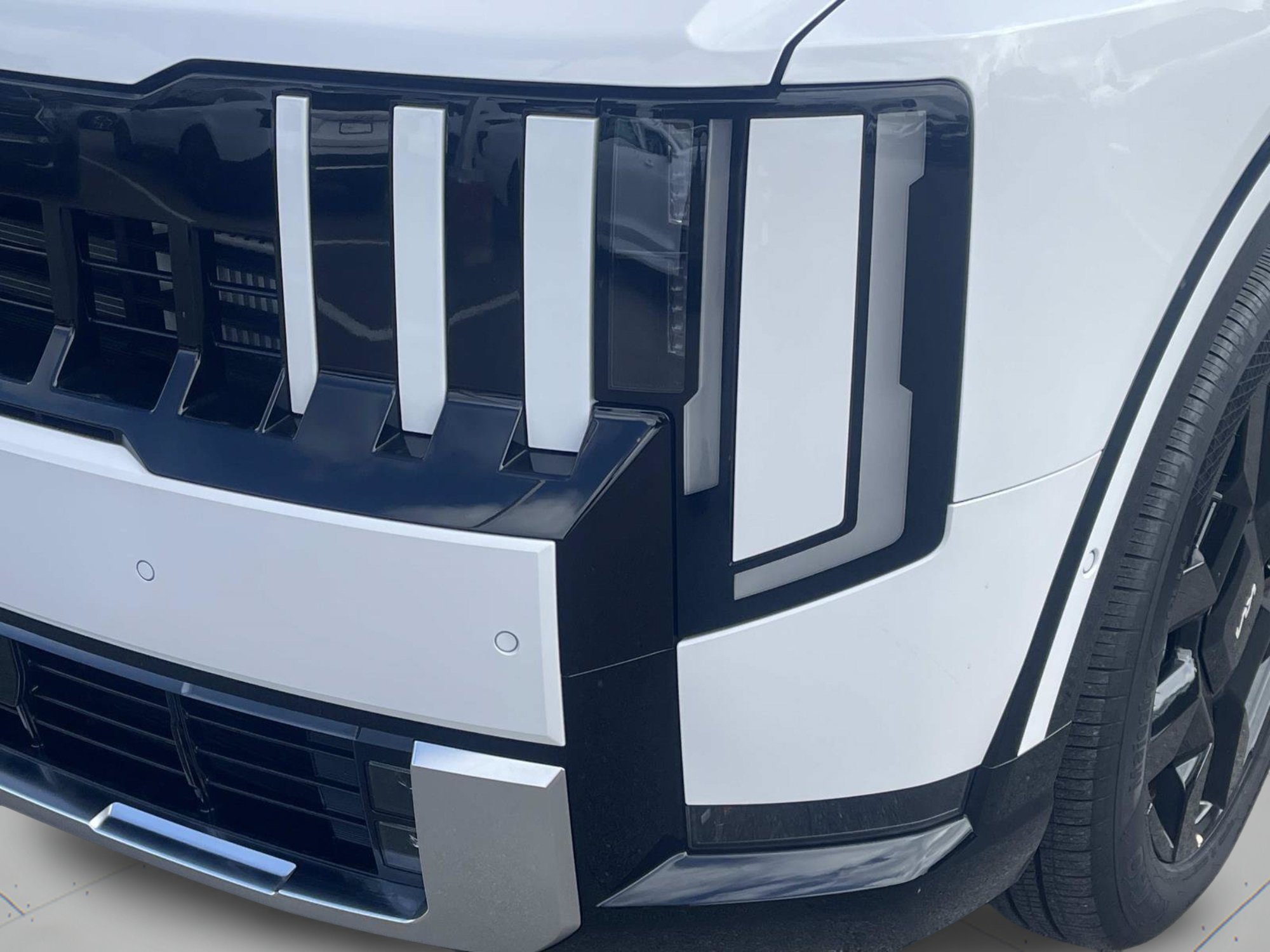 New 2027 Glacial White Pearl Kia SX image 38