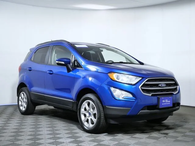 Used 2019 Blue Ford SE image 1