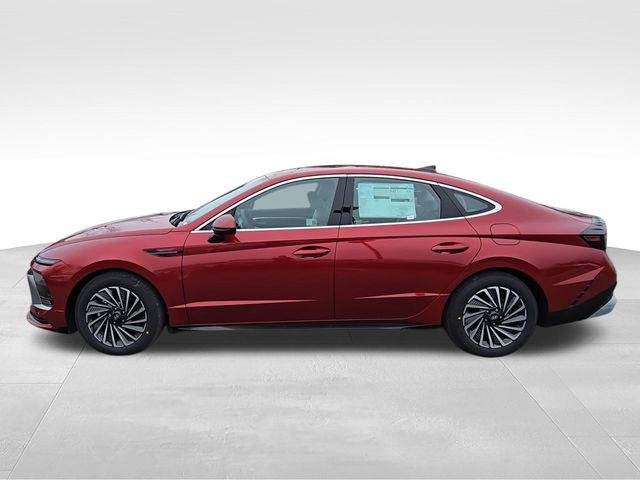 New 2025 Red Hyundai SEL image 5