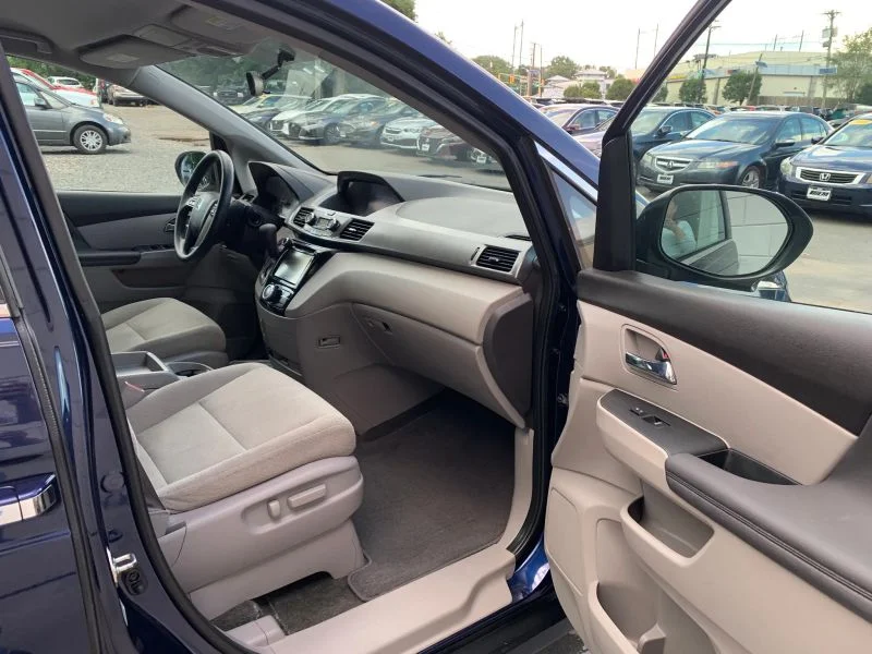 Used 2016 Blue Honda EX Minivan 4D image 24