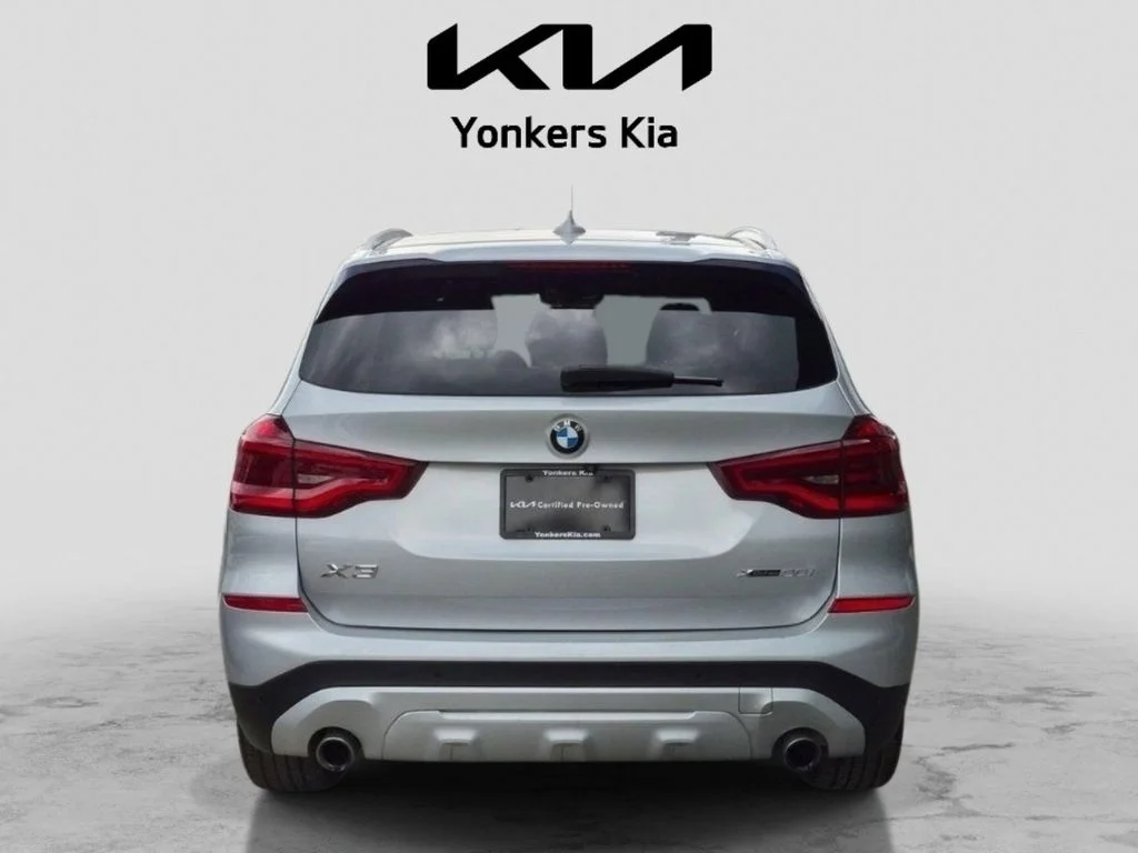 Used 2020 Silver BMW xDrive30i image 7