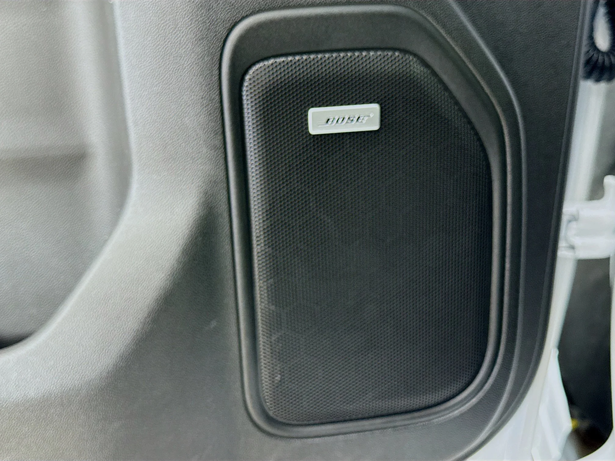 Used 2023 Iridescent Pearl Tricoat Chevrolet High Country image 21