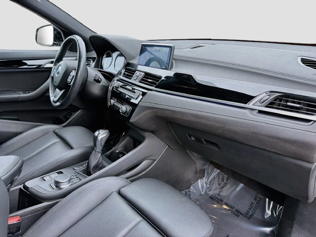 Used 2019 Black BMW sDrive28i image 14
