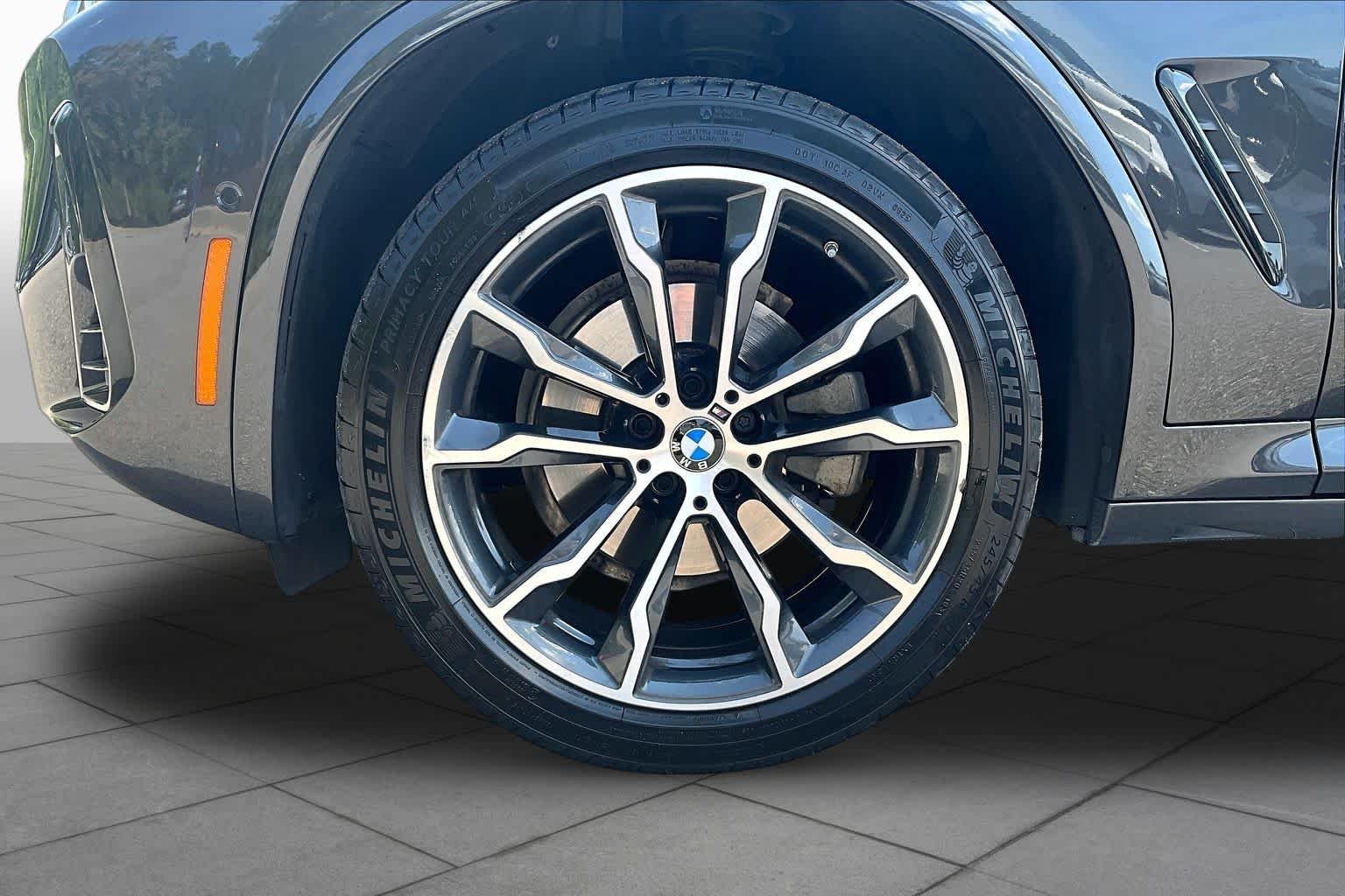 Certified Used 2025 Dark Graphite Metallic BMW xDrive30i image 10