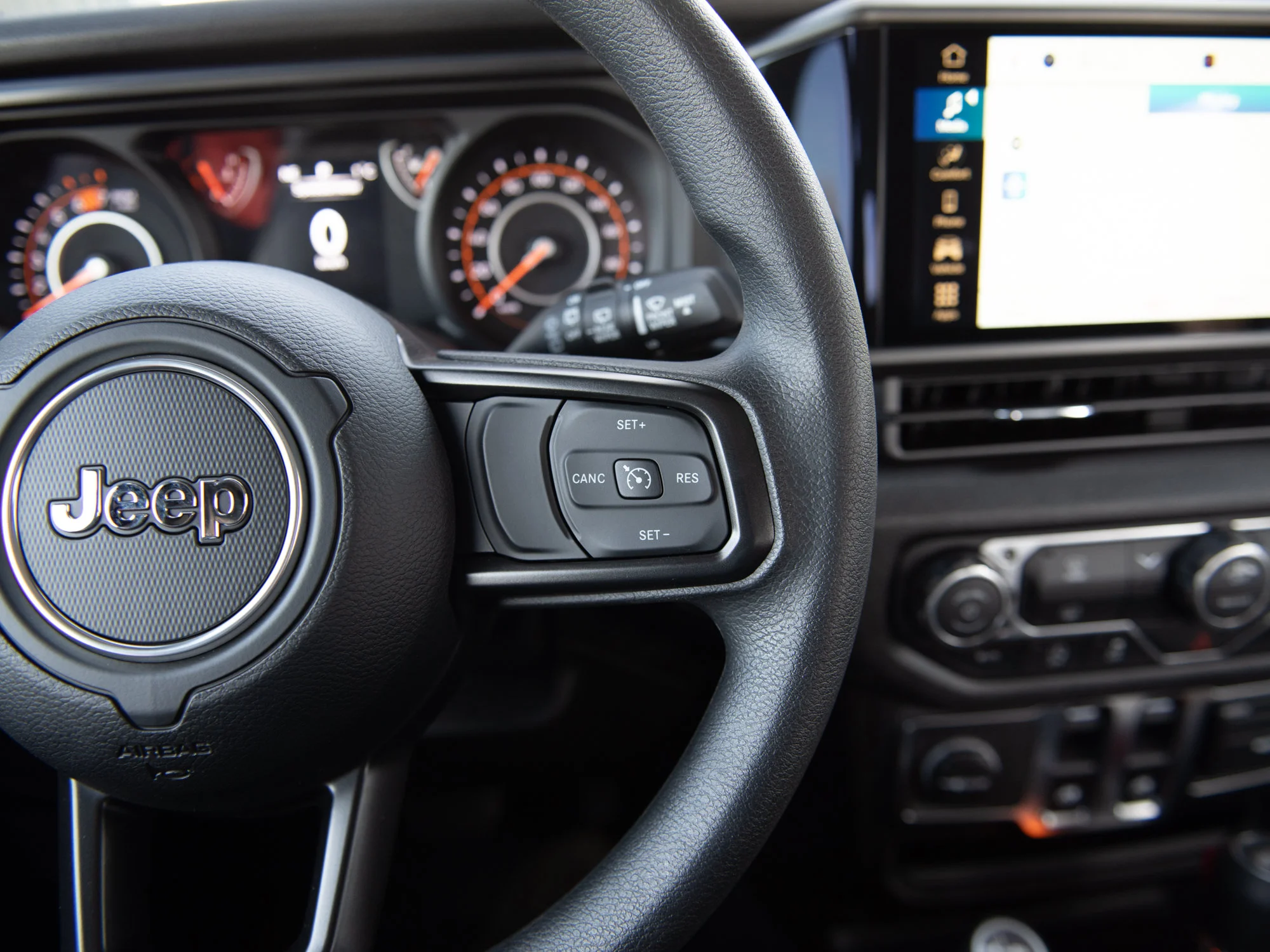 New 2026 reign Jeep Sport* image 9