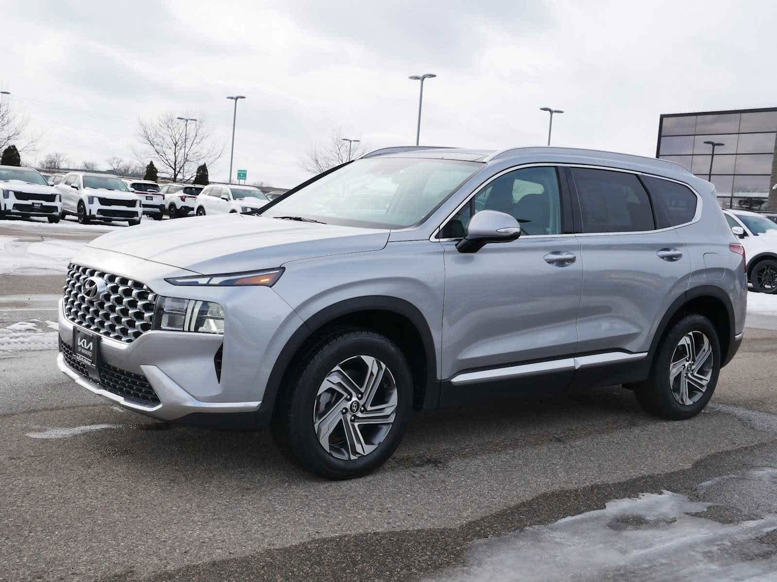 Used 2022 Hyundai Santa Fe SEL with VIN 5NMS3DAJ8NH423592 for sale in Mankato, Minnesota