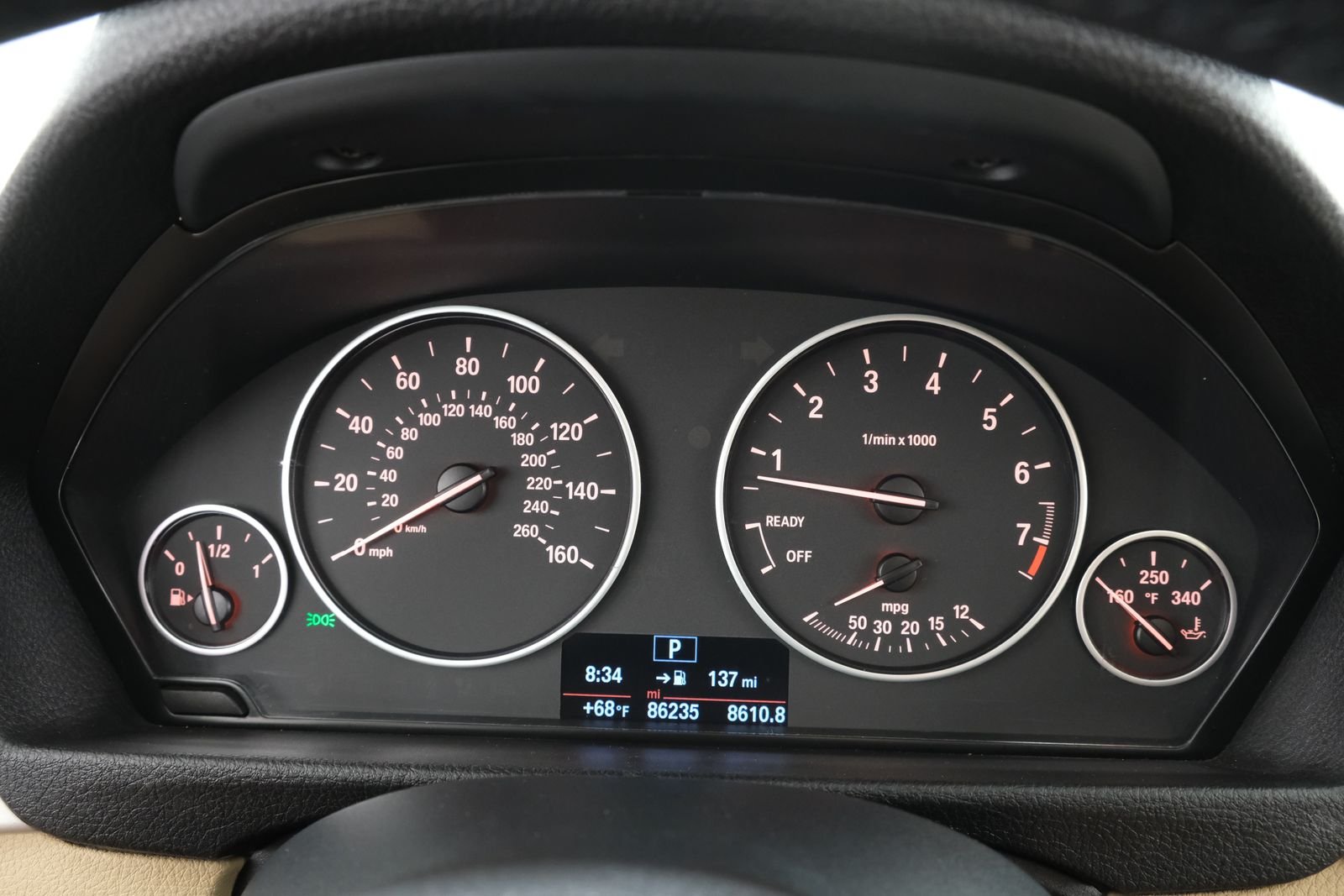Used 2018 Alpine White BMW 320i xDrive image 14