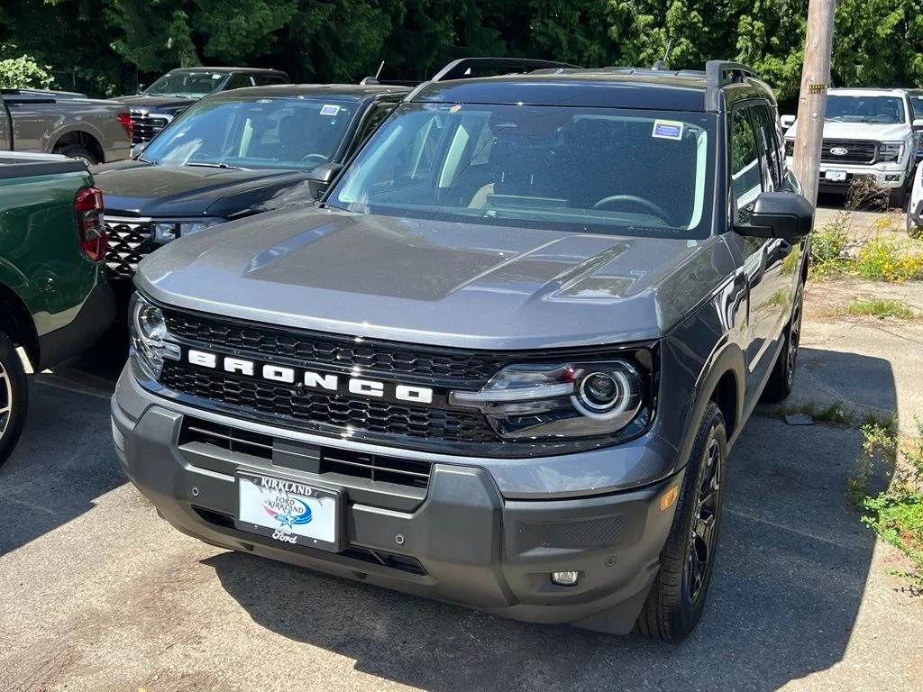 New 2026 Carbonized Gray Metallic Ford Outer Banks® image 4