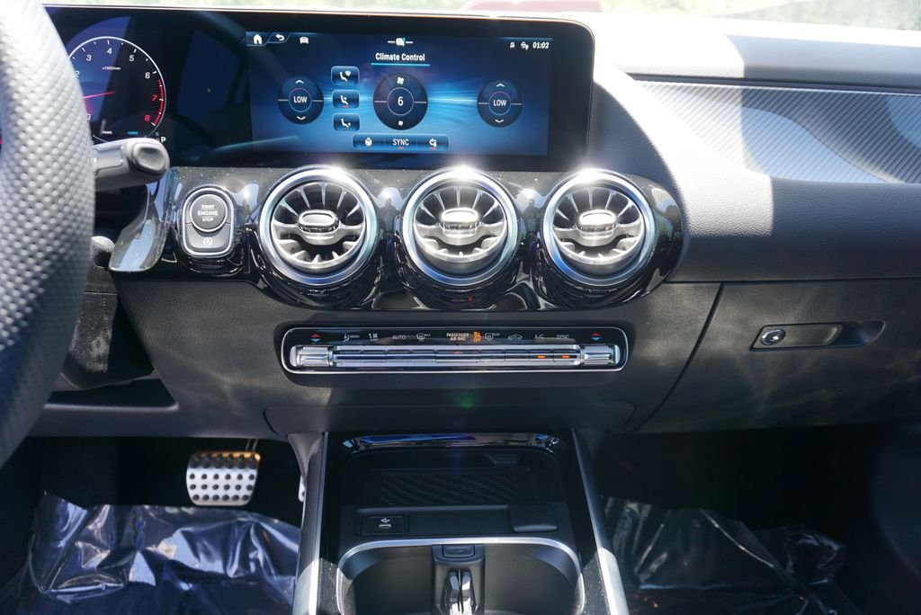 Certified Used 2026  Mercedes-Benz GLA 250 image 32