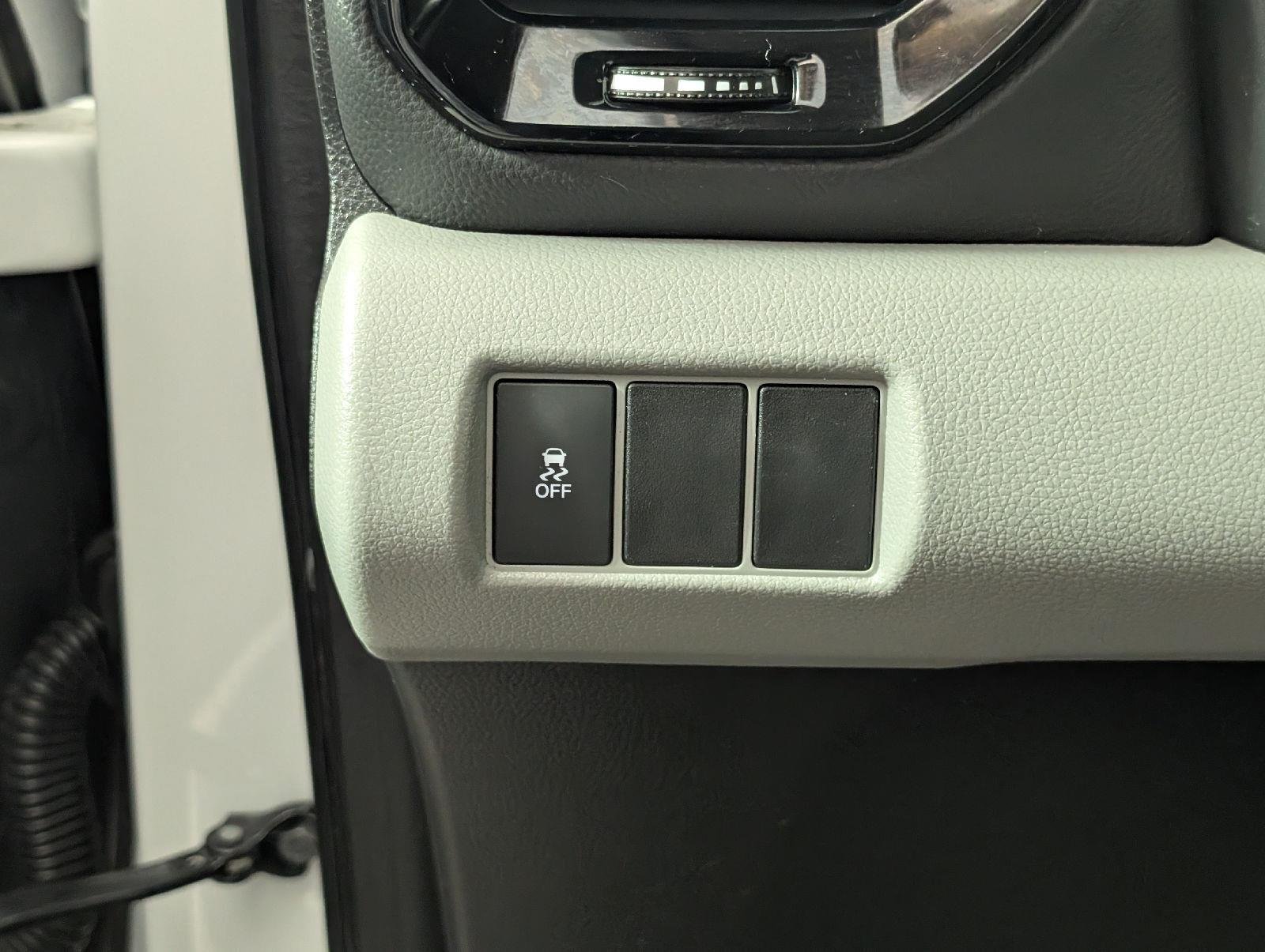 2023 Honda Pilot LX - Photo 12