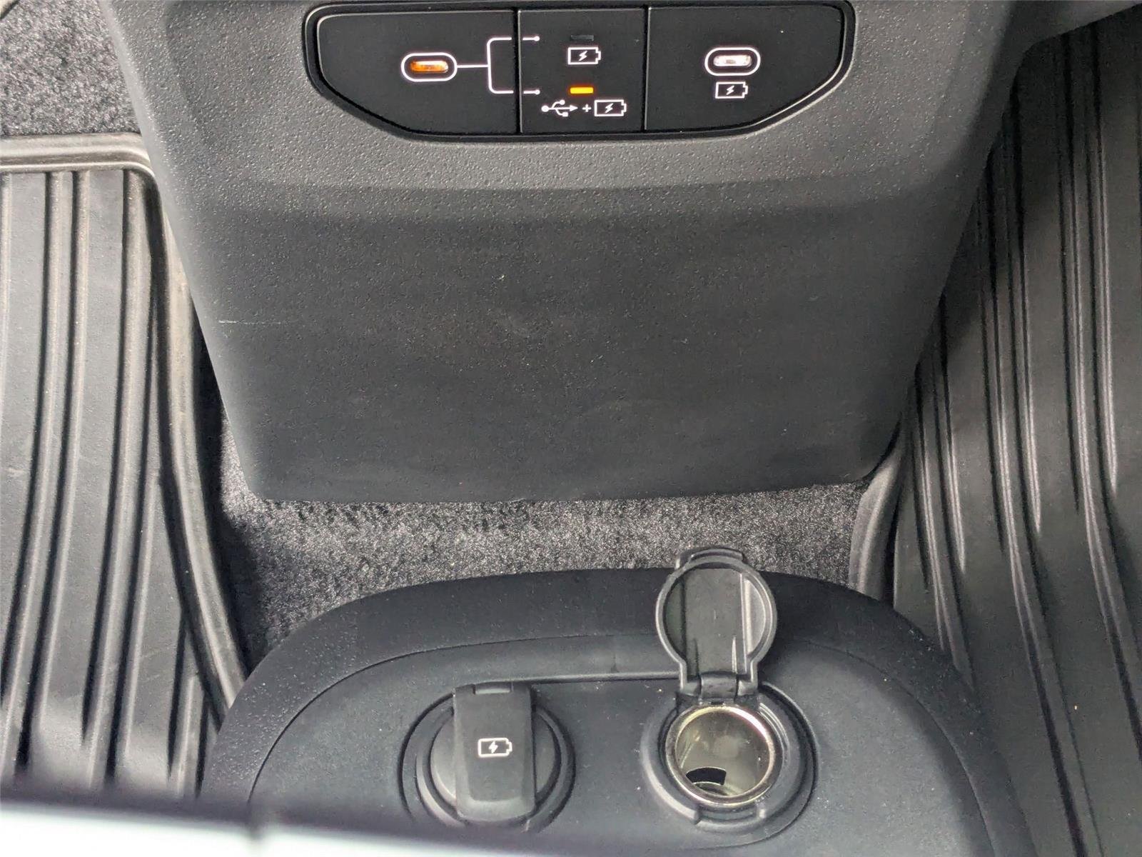 2025 Kia EV6 Wind - Photo 24