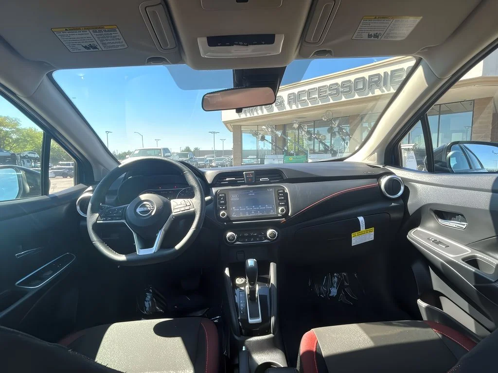 2025 Nissan Versa Sedan SR - Photo 28