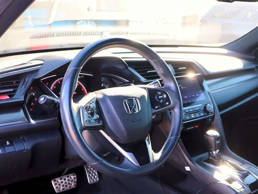 2019 Honda Civic Hatchback Sport Touring - Photo 13