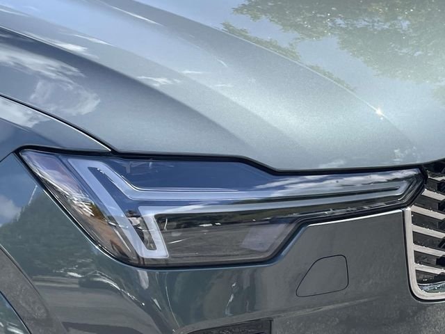 New 2027  Volvo  image 4