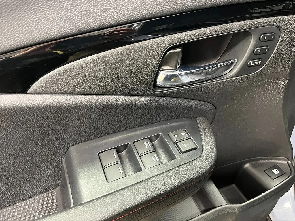 New 2026 Platinum White Pearl Honda Black Edition image 13