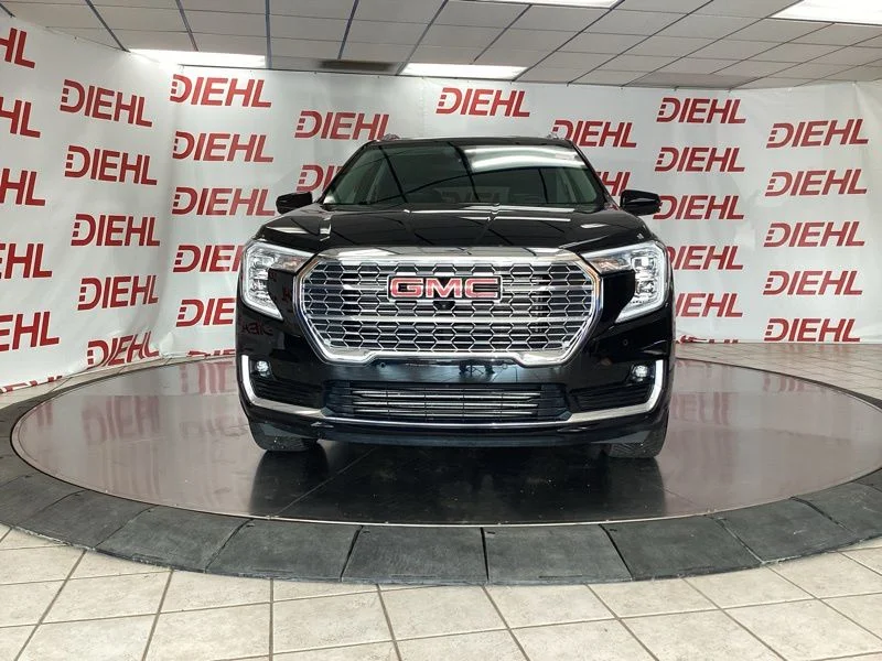 Used 2023 Black GMC Denali image 2