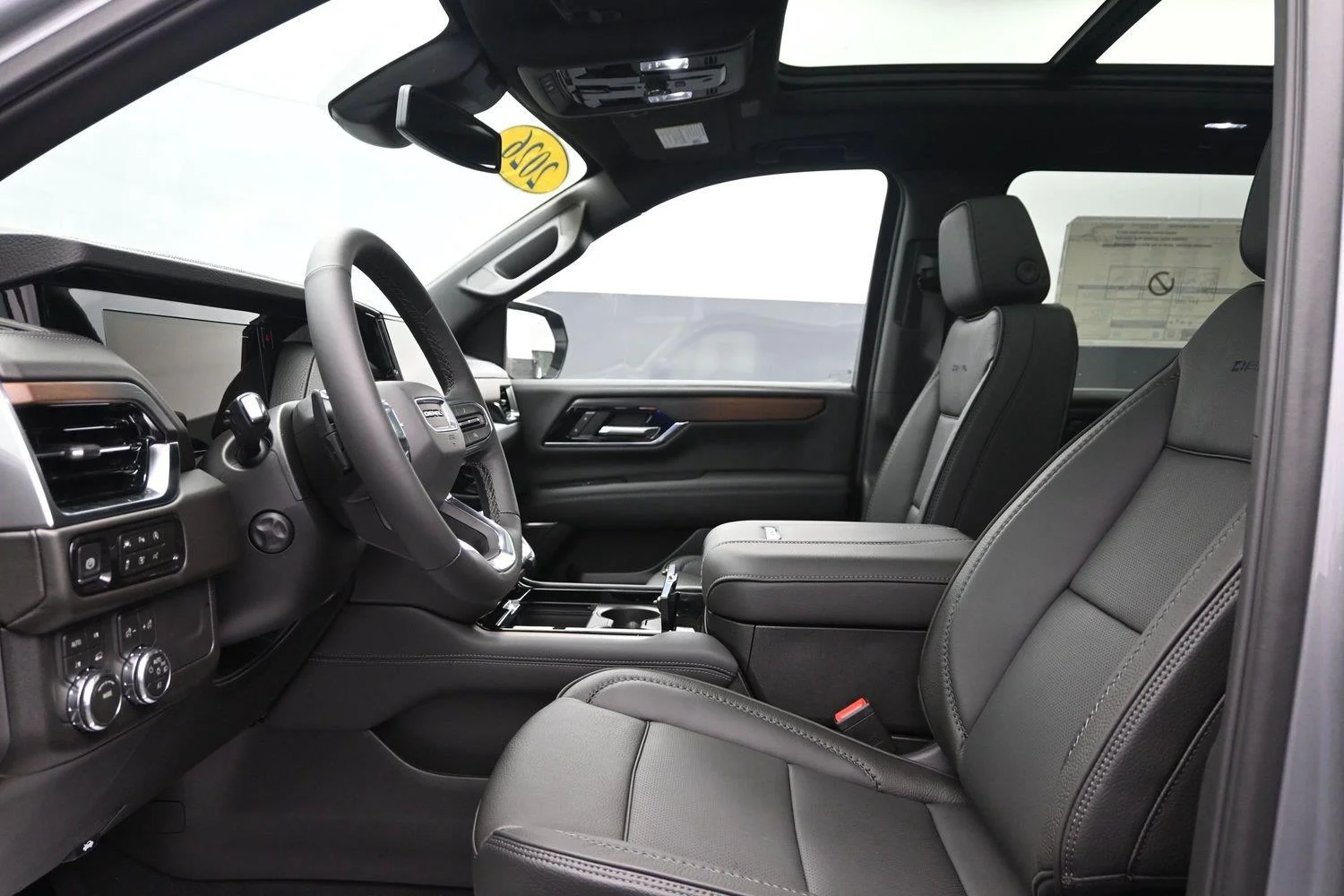 2026 GMC Yukon XL Denali - Photo 28