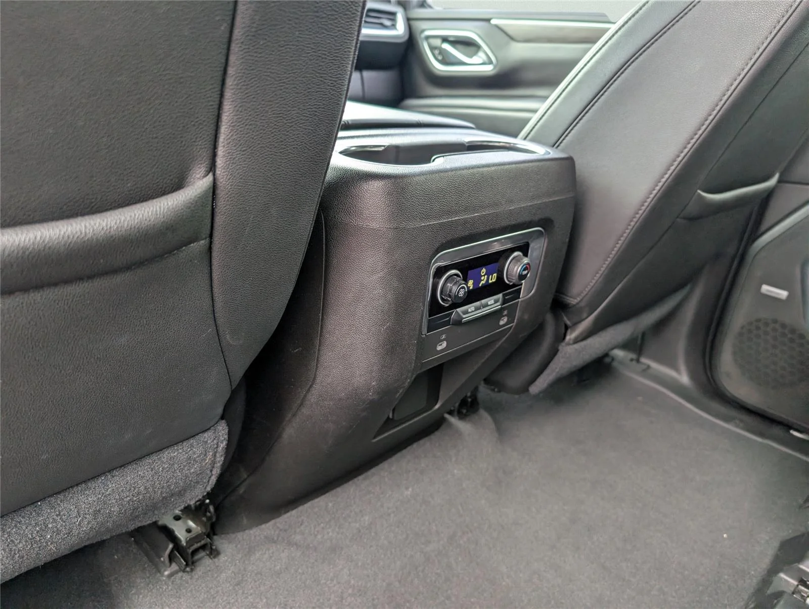 Used 2021 BLACK Chevrolet Z71 image 31
