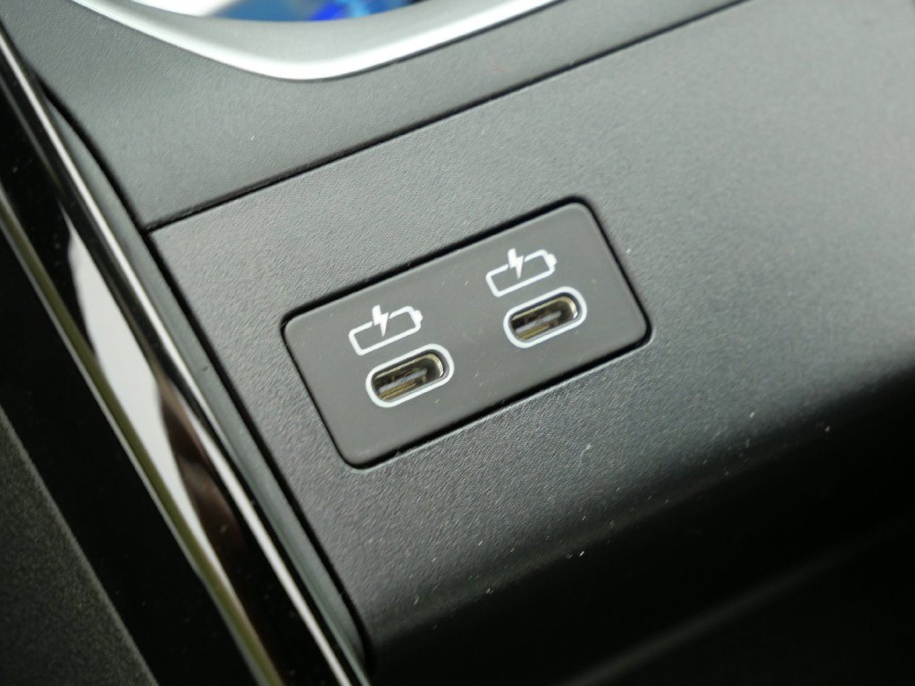 New 2027 Alpine White BMW xDrive28i image 47
