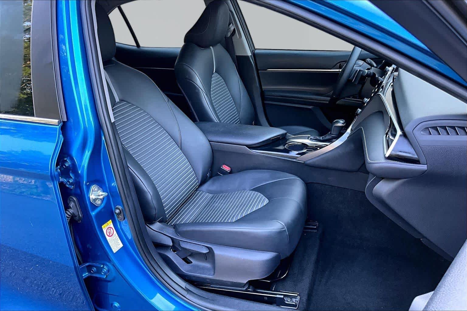 Used 2018 Blue Streak Metallic Toyota SE image 9