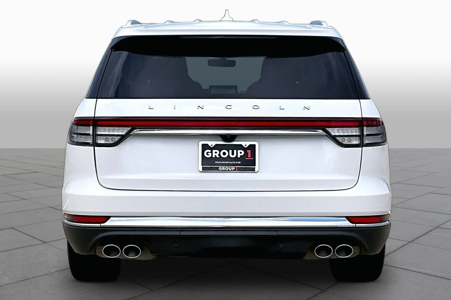 Used 2020 Pristine White Metallic Tri-Coat Lincoln Reserve image 5