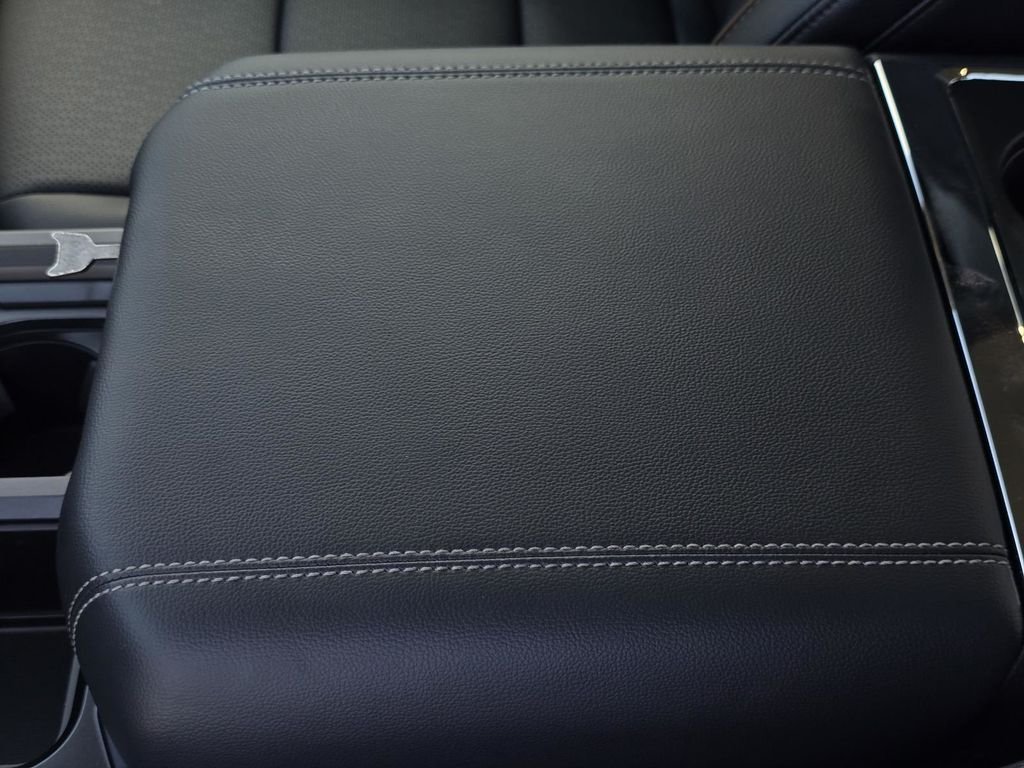 New 2026 Agate Black Metallic Ford F-250® Lariat® image 28