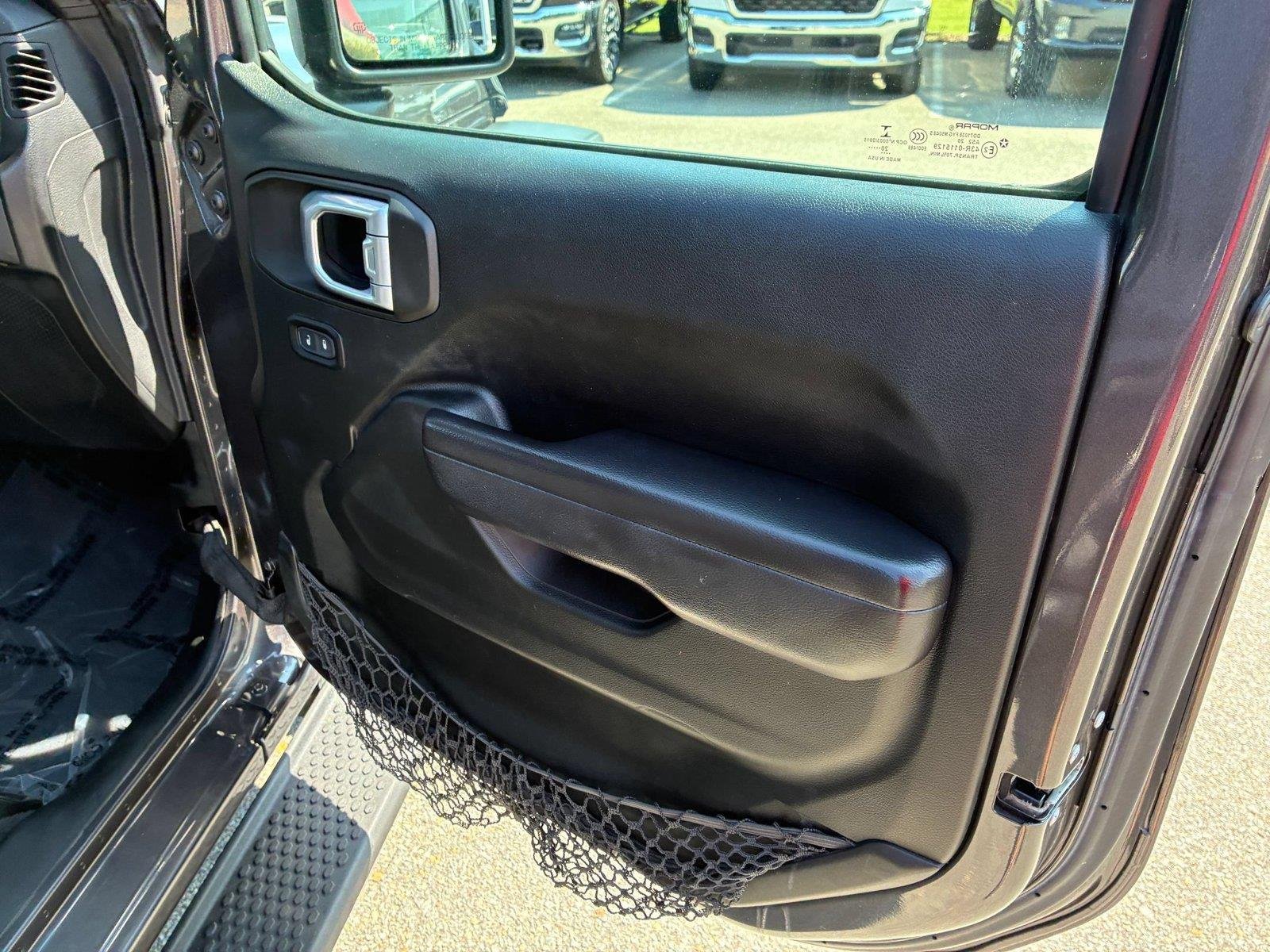 Used 2021 Granite Crystal Metallic Clearcoat Jeep Unlimited Sport S image 28