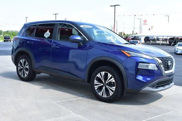 Used 2023 Blue Nissan SV image 4
