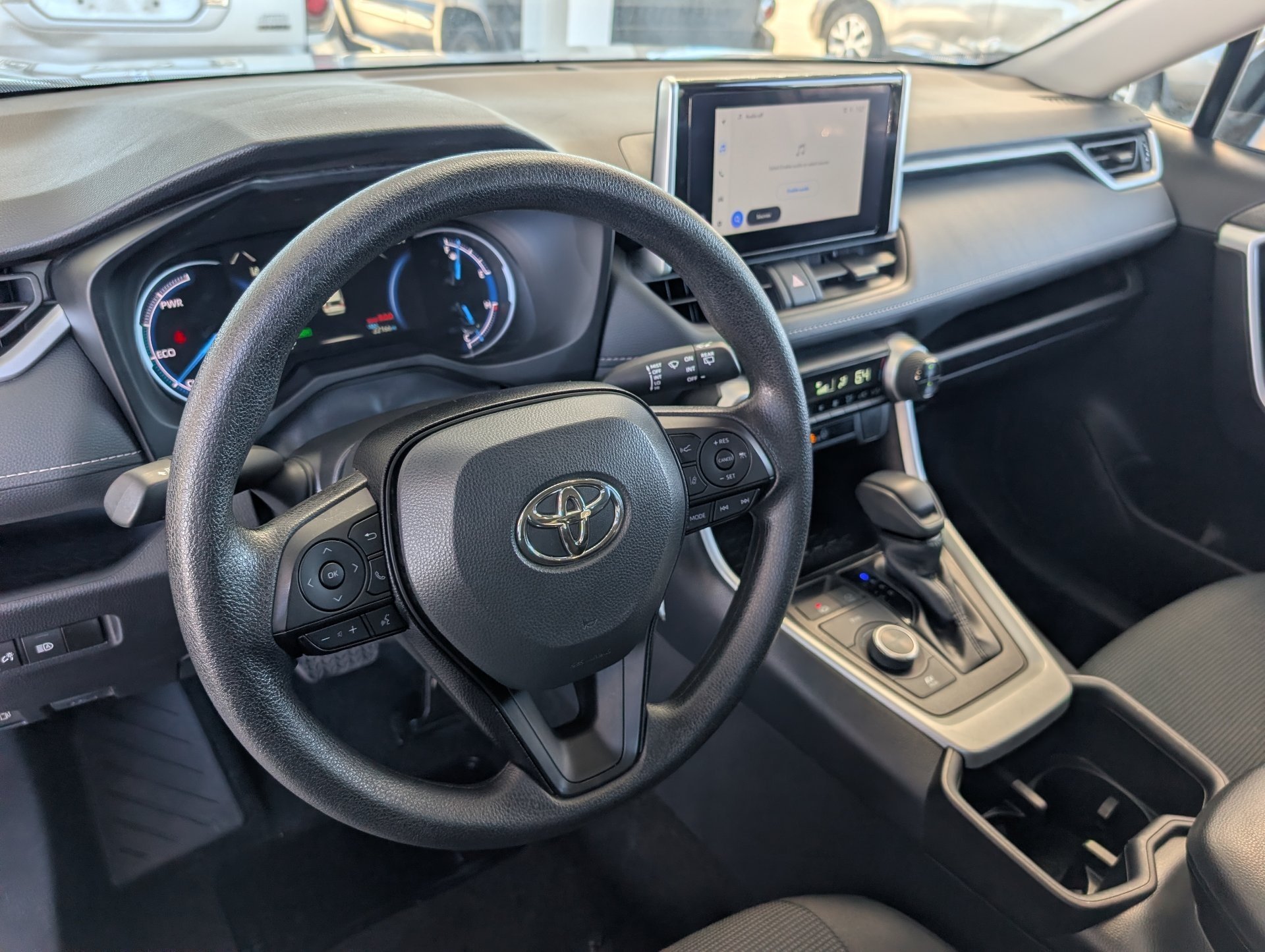 2025 Toyota RAV4 LE - Photo 9