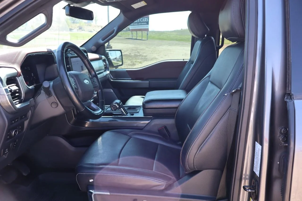 Used 2021 CARBONIZED GRAY Ford Lariat image 11