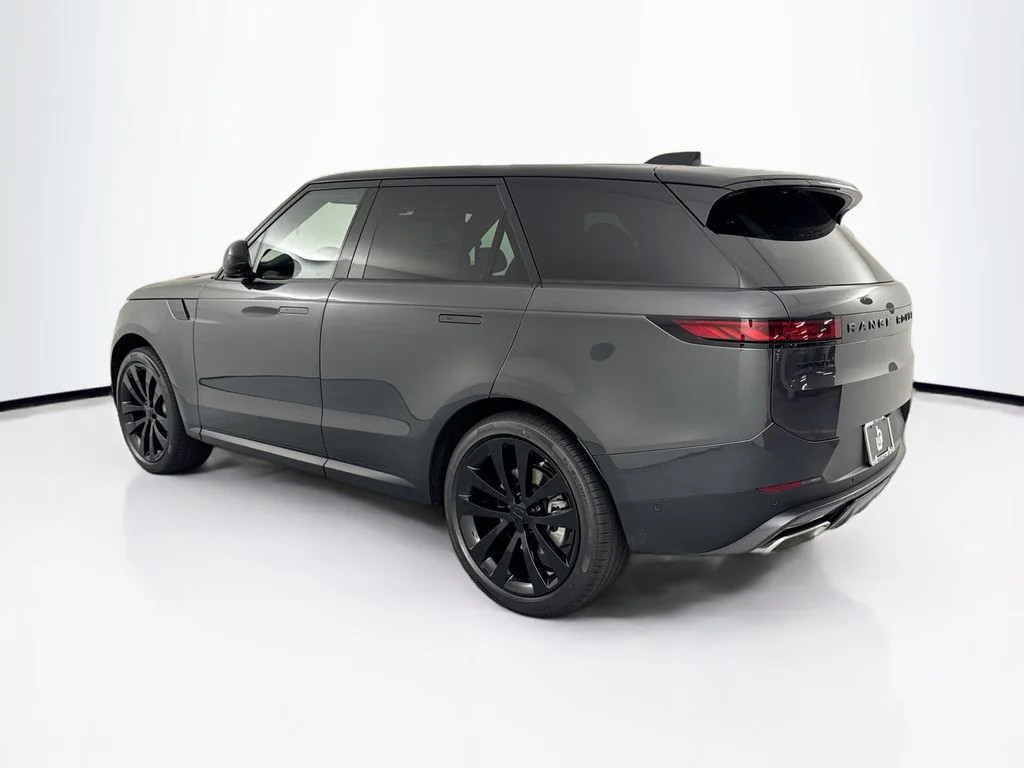 New 2026 Carpathian Grey Land Rover SE image 7