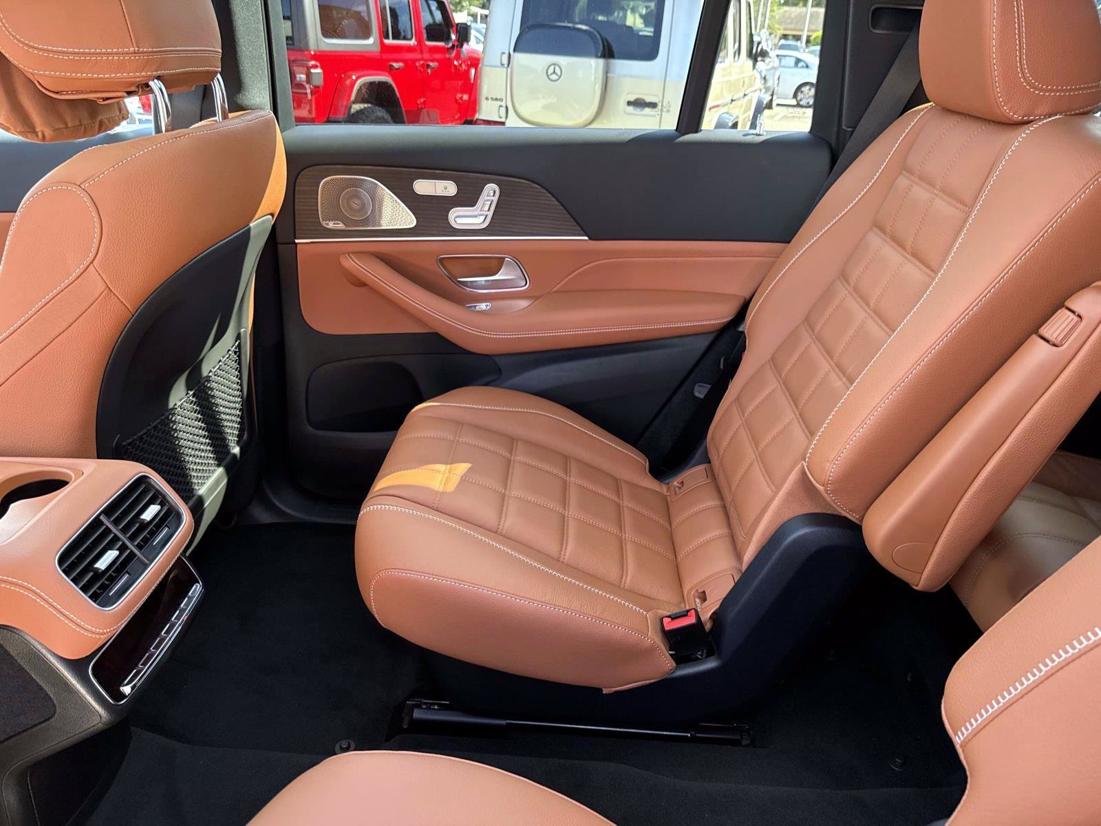 New 2027  Mercedes-Benz 450 4MATIC® SUV image 15