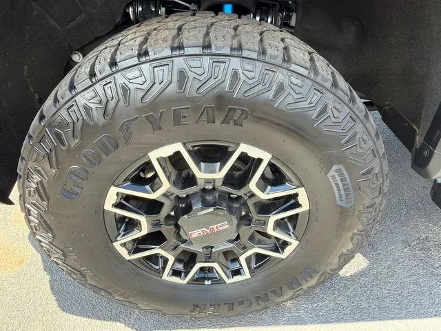 Used 2024 Onyx Black GMC AT4X image 11