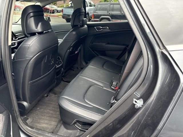 Used 2023 Gravity Gray Kia EX image 7